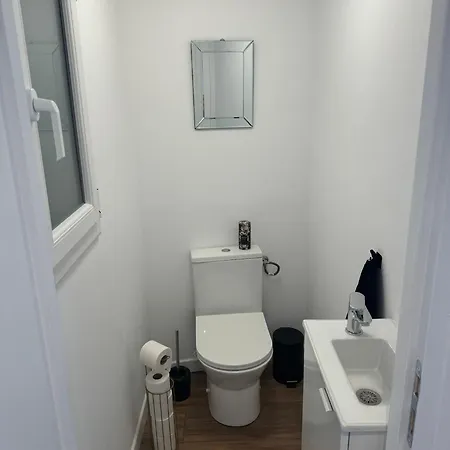 Logis Dore * מנטון